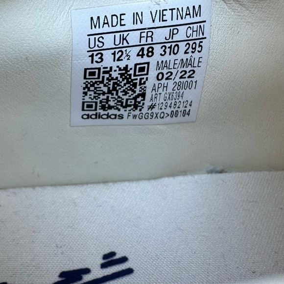 Adidas - Picture 10 of 14